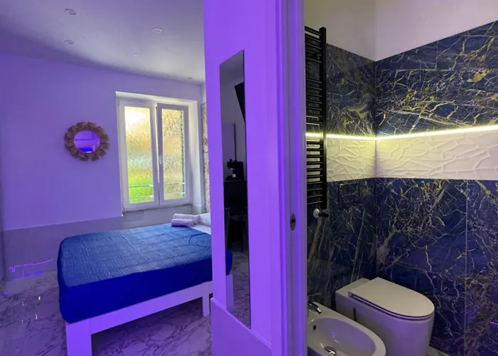 Luxor 2 Jacuzzi And Deluxe Rooms, Piazza Bologna Metro Direct Colosseo, 4* Rome