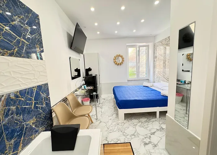 Guest house Luxor 2 Jacuzzi And Deluxe Rooms, Piazza Bologna Metro Direct Colosseo,