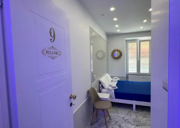 Guest house Luxor 2 Jacuzzi And Deluxe Rooms, Piazza Bologna Metro Direct Colosseo,