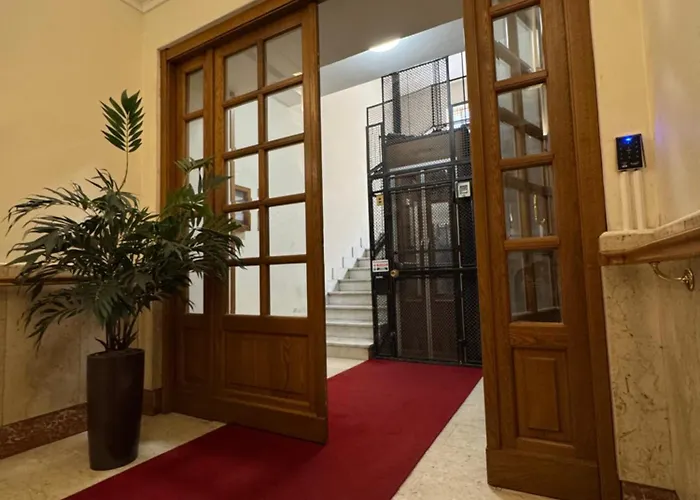 Luxor 2 Jacuzzi And Deluxe Rooms, Piazza Bologna Metro Direct Colosseo, 4* Rome