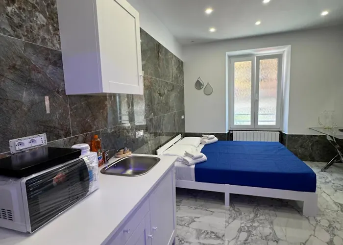 Luxor 2 Jacuzzi And Deluxe Rooms, Piazza Bologna Metro Direct Colosseo,